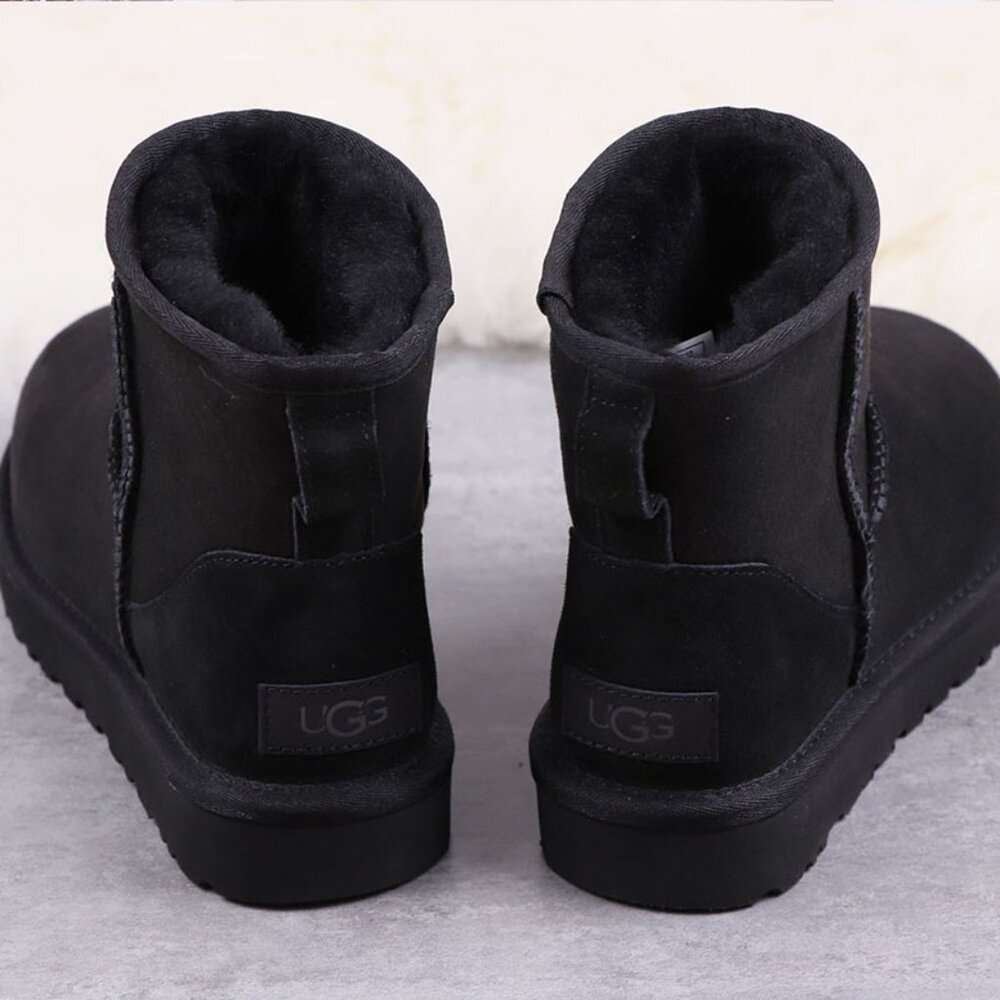 Ugg Classic Mini Fleece-Lined Warm Short-Shaped Snow Boots (Couples') Black - Picture 5 of 8